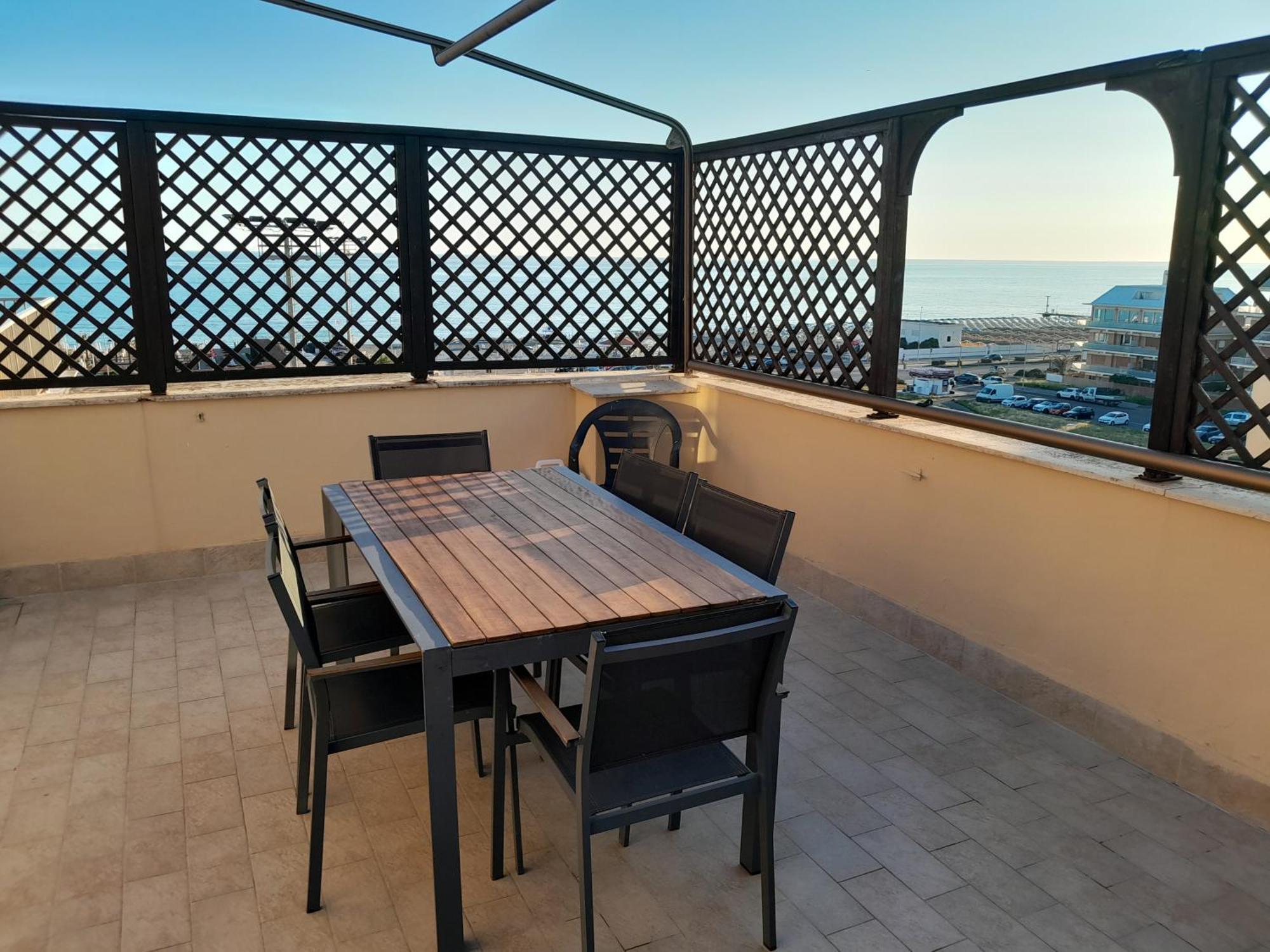 Casa Paradiso Lido di Ostia Exteriör bild